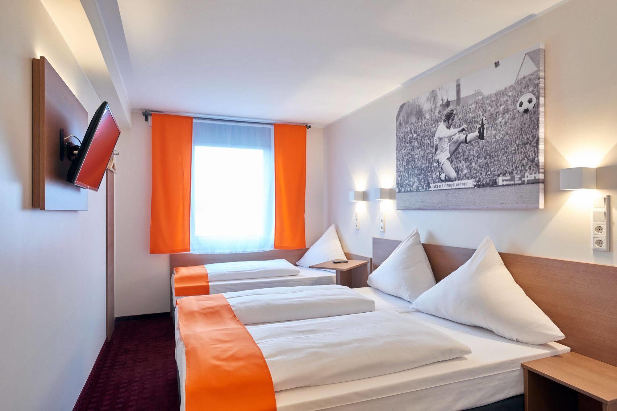 Mcdreams Hotel Moenchengladbach Mönchengladbach Exterior foto